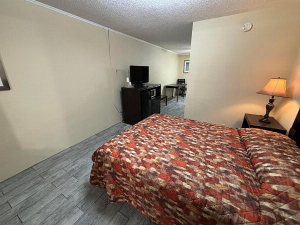 Cook's Motel- Panama City Beach image 11
