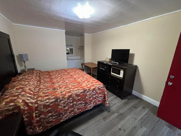 Cook's Motel- Panama City Beach image 3